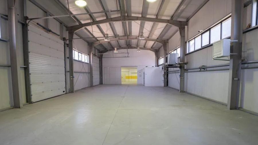 Spațiu industrial, de 592 mp, în Florești