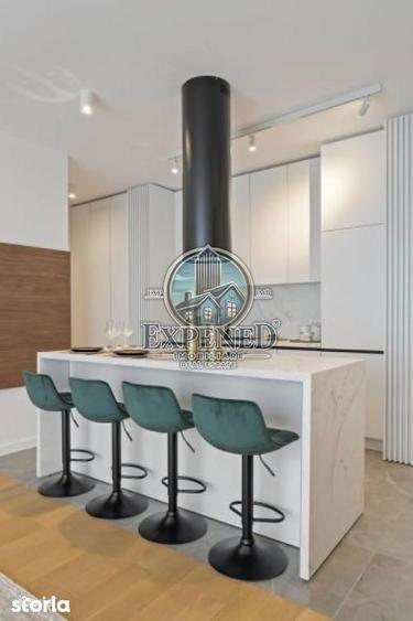 Apartament cu 2 camere semidecomandat în Văcăresti