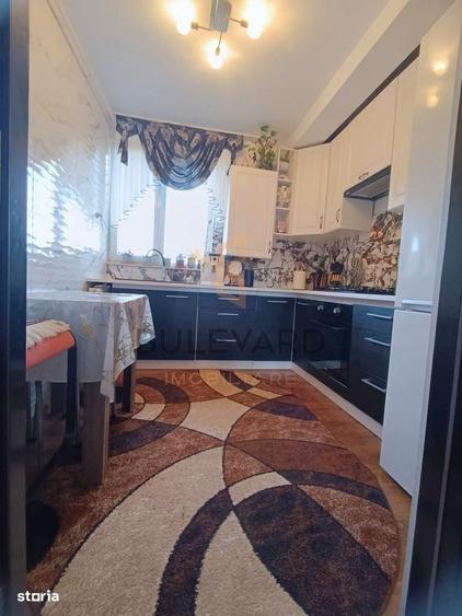 Apartament cu 3 camere în Juc-Herghelie