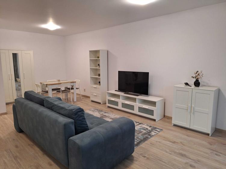 Apartament cu 2 camere semidecomandat în Central