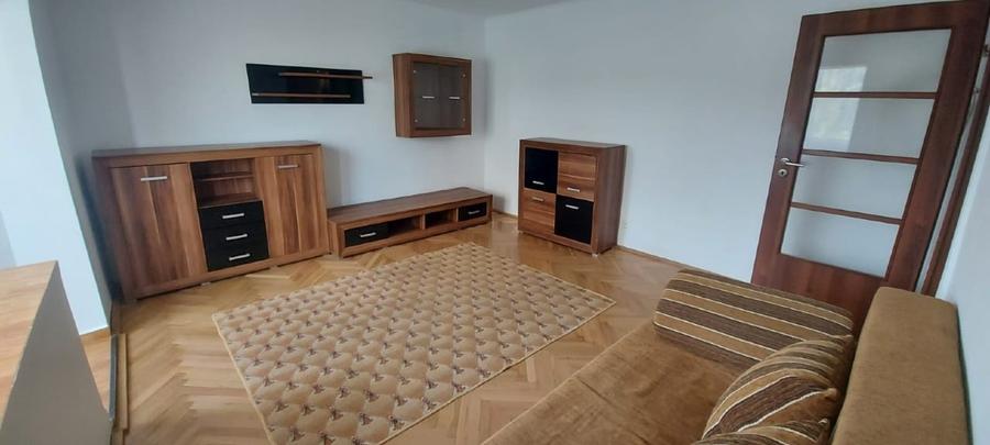 Apartament cu 3 camere decomandat, mobilat în Complex Studențesc