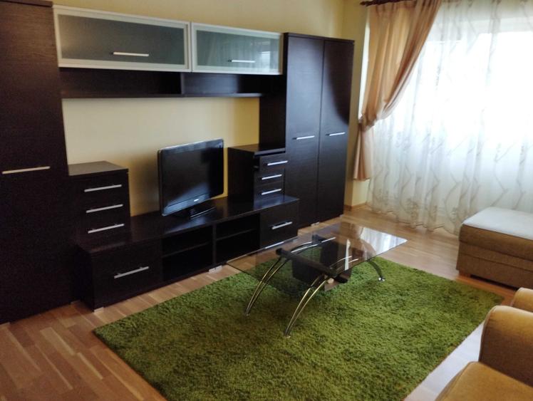Garsonieră decomandată în Muncii