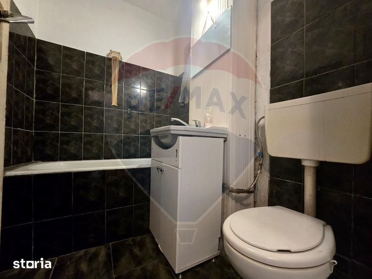 Apartament cu 3 camere decomandat în Tolstoi