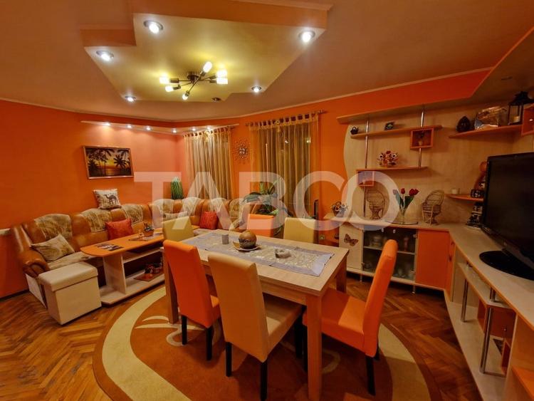 Apartament cu 4 camere semidecomandat, mobilat în Ultracentral