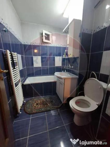 Apartament cu 3 camere decomandat în 1 Mai