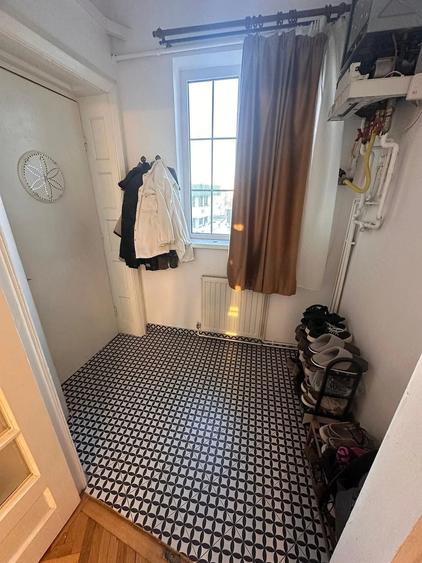 Apartament cu 3 camere semidecomandat în Peninsula