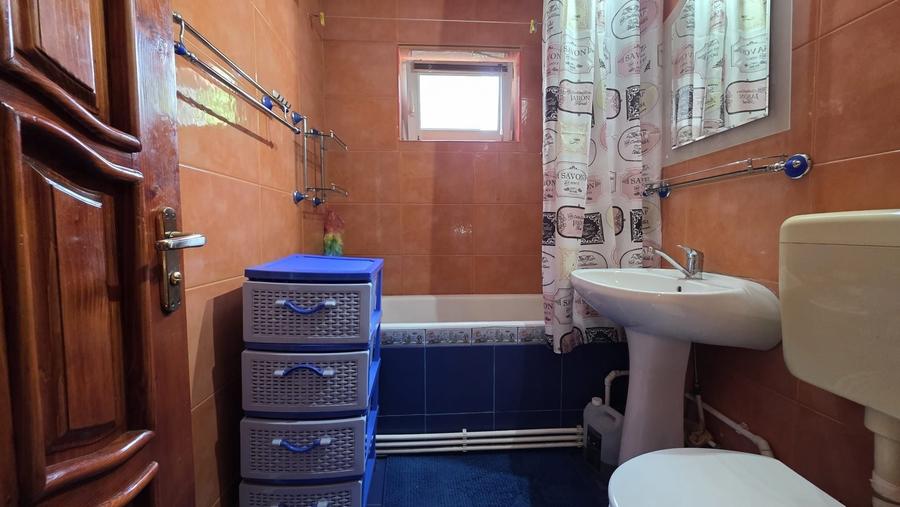 Vand apartament cu 3 camere - 2
