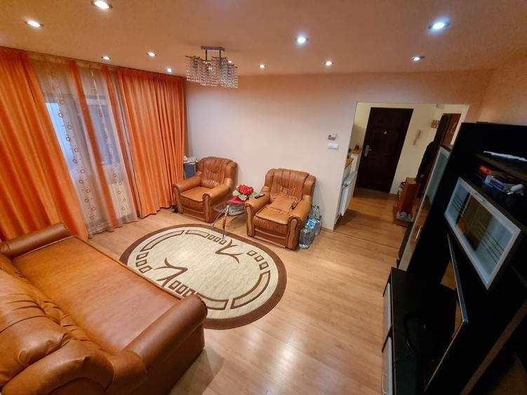 Apartament cu 2 camere semidecomandat în Central