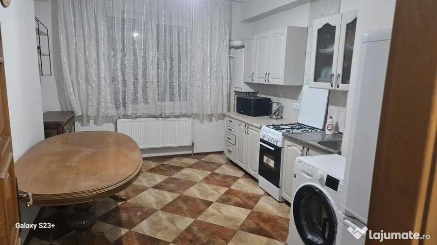 Apartament cu 2 camere decomandat în Panduri