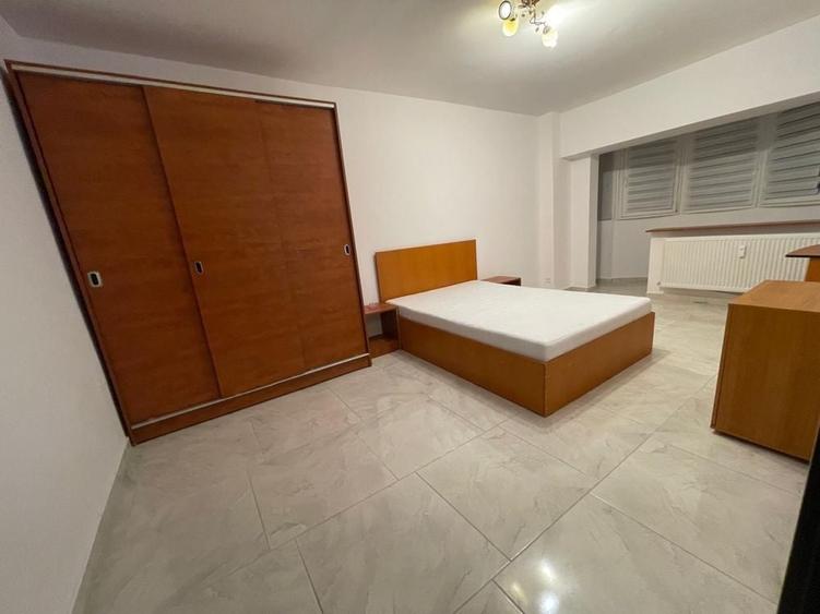 Garsonieră decomandată în Iancului