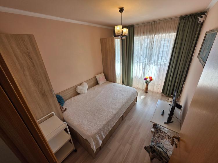 Apartament cu 3 camere decomandat în Doamna Ghica