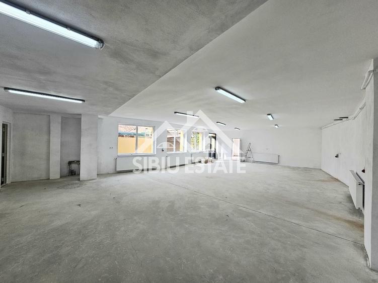 Spațiu comercial, de 140 mp, în Central