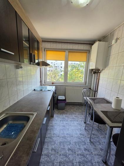 Apartament cu 2 camere semidecomandat în Dristor