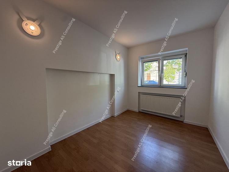 Casă cu 4 camere cu Teren 408 Mp în Elisabetin