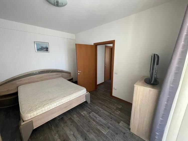Apartament cu 2 camere semidecomandat, mobilat în Bună Ziua
