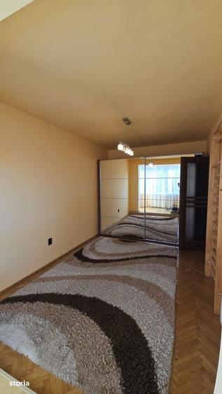 Apartament cu 4 camere în Central