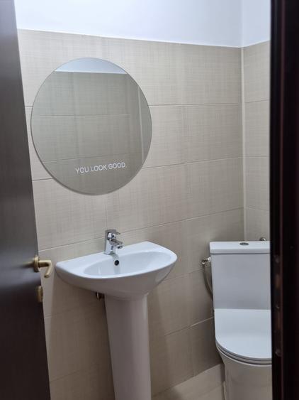 Apartament cu 3 camere decomandat în Obor