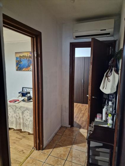 Apartament cu 4 camere semidecomandat în Central