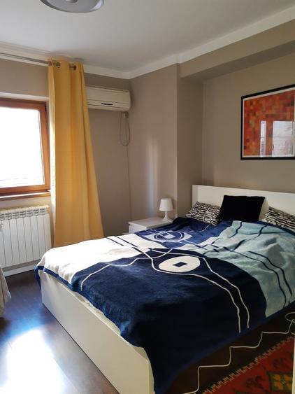 Apartament cu 3 camere, mobilat în Central