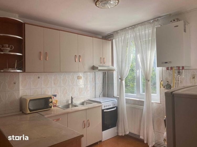 Apartament cu 2 camere decomandat în Precista