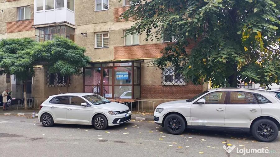 Spațiu comercial, de 85 mp, în Central