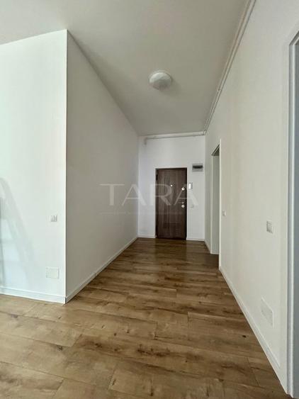 Apartament cu 3 camere semidecomandat în Florești