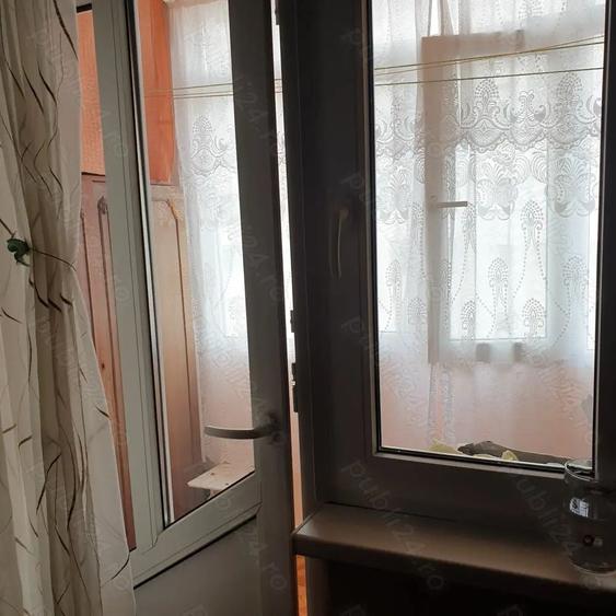 Apartament cu 2 camere decomandat, mobilat în Buzaului