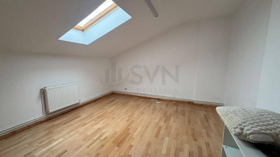 Apartament cu 15 camere circular în P-ța Unirii