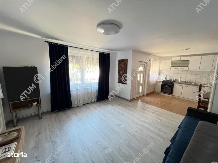 Casă cu 3 camere în Poplaca