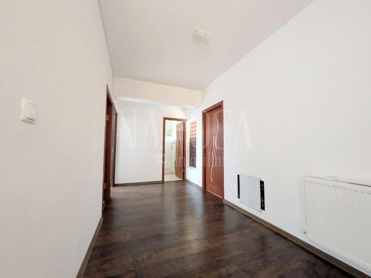 Apartament cu 4 camere decomandat în Sânmartin