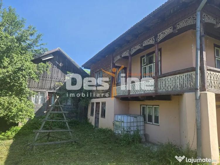 Casă cu 3 camere cu Teren 2614 Mp în Trăisteni