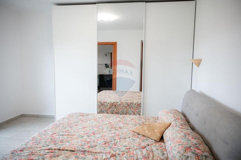 Casă individuală cu 5 camere cu Teren 4242 Mp în Vânători-Neamț