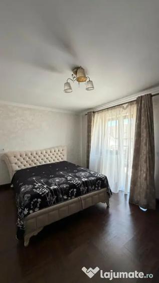 Casă cu 4 camere cu Teren 800 Mp în Central