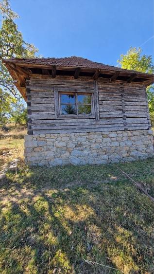 Casă cu 2 camere în Ponoară