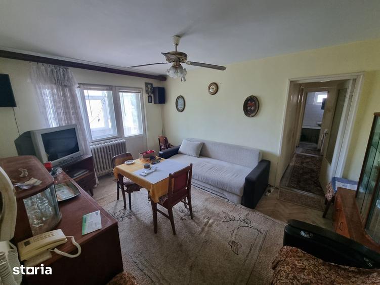 Apartament cu 3 camere în Km 4