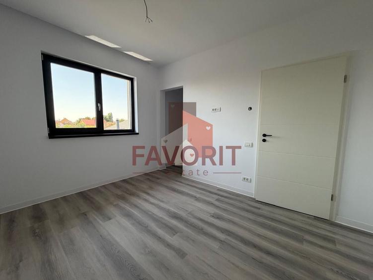 Duplex cu 5 camere cu Canalizare în Becicherecu Mic