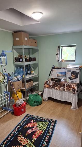 Casă cu 3 camere în Hanu Conachi