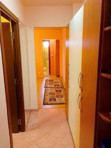Apartament cu 3 camere semidecomandat în Hipodrom 2