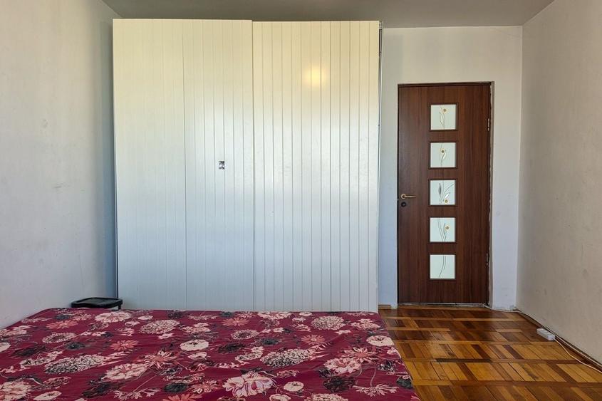 Apartament cu 2 camere decomandat în Spitalul Județean