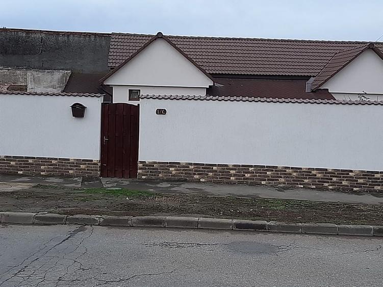 Casă cu 3 camere în Central