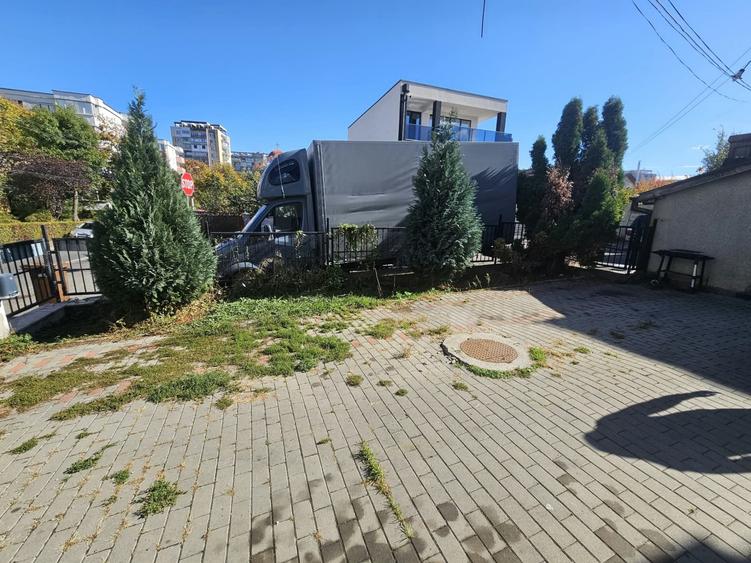 Casă individuală cu 3 camere cu Canalizare în Central