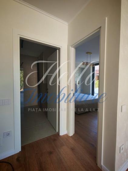 Apartament cu 3 camere semidecomandat în Gruia