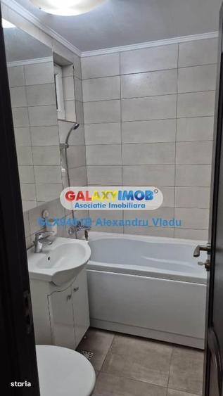 Apartament cu 3 camere semidecomandat, mobilat în Sălăjan