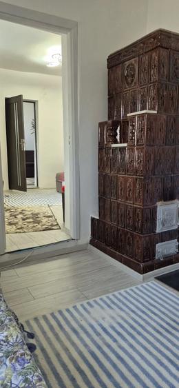 Casă cu 4 camere cu Teren 2500 Mp în Central