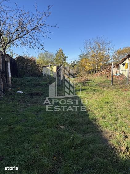 Casă cu 2 camere cu Teren 1438 Mp în Central