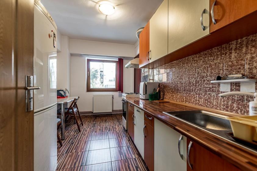 Apartament cu 3 camere decomandat, mobilat în Podgoria