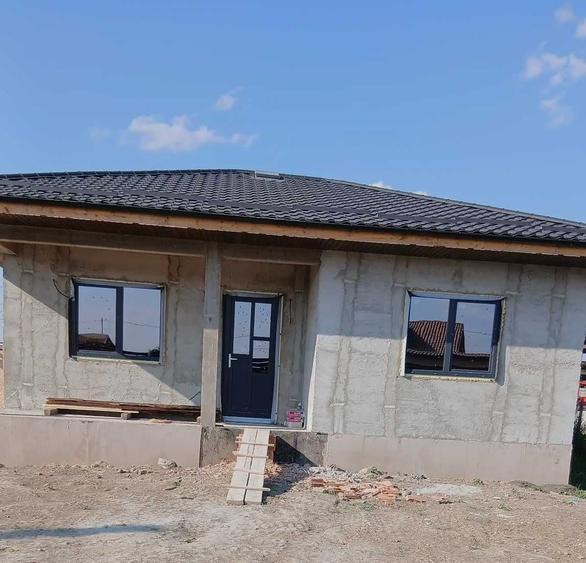 Casă cu 3 camere în Exterior Vest
