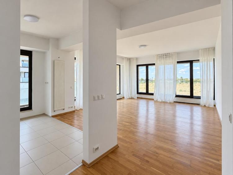 Apartament cu 3 camere semidecomandat, mobilat în Pipera