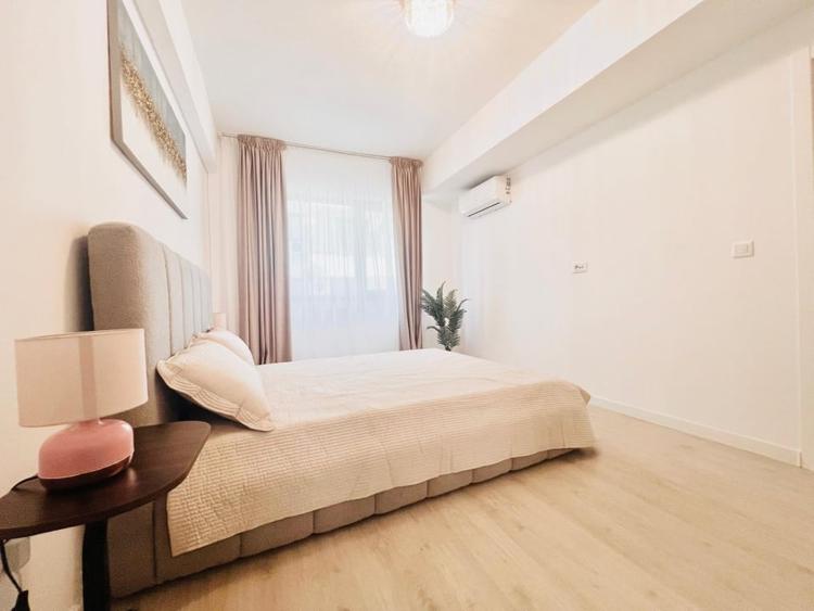 NOU /SUPERB /  COMPLET MOBILAT SI UTILAT / LOC PARCARE - 15