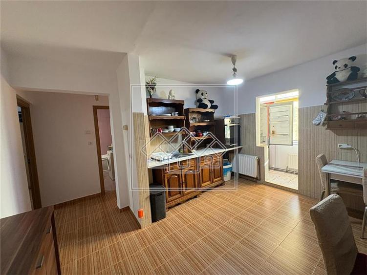 Apartament cu 2 camere decomandat în Ștrand